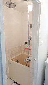浴室（シャワー２機装備）　